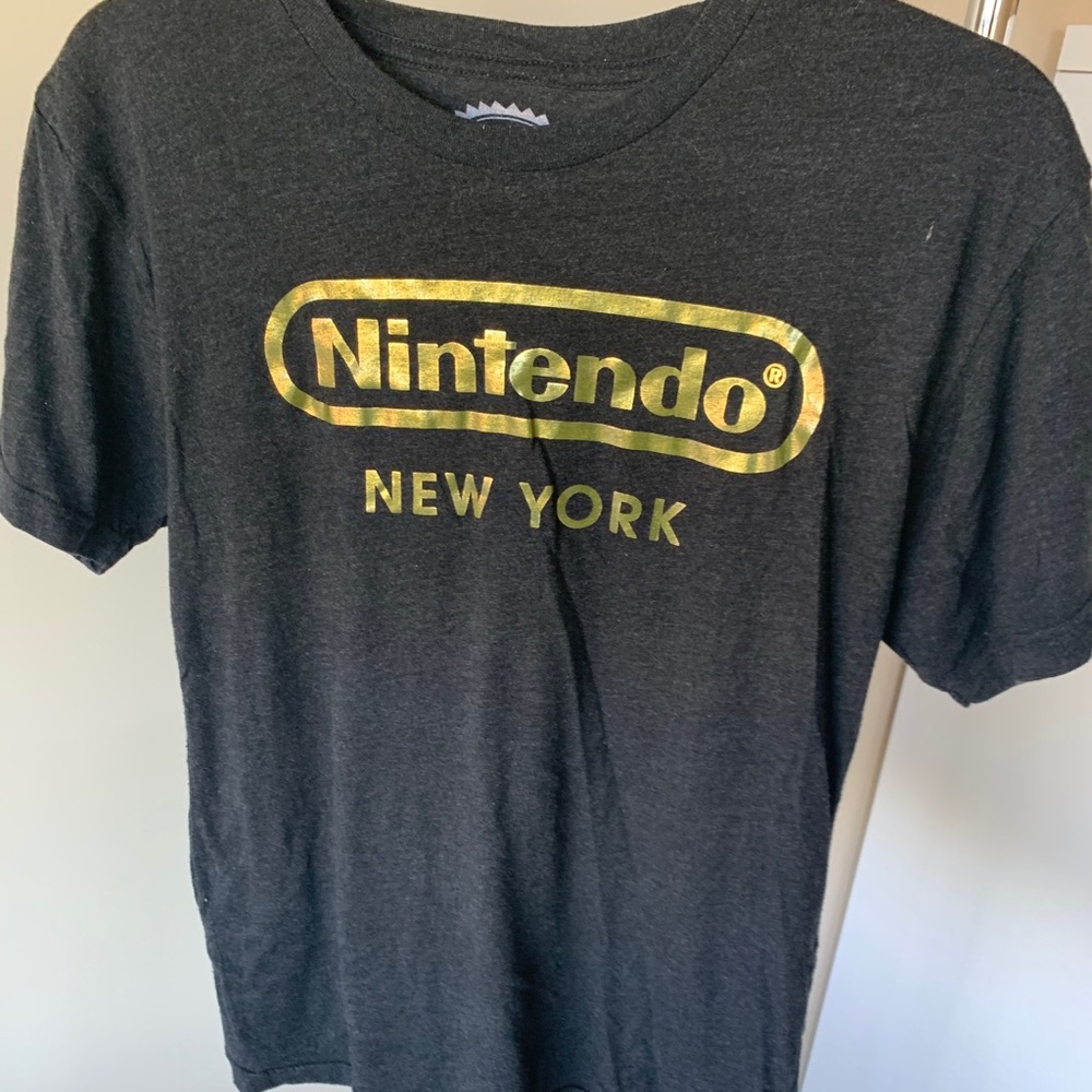 Nintendo New York t-shirt size small